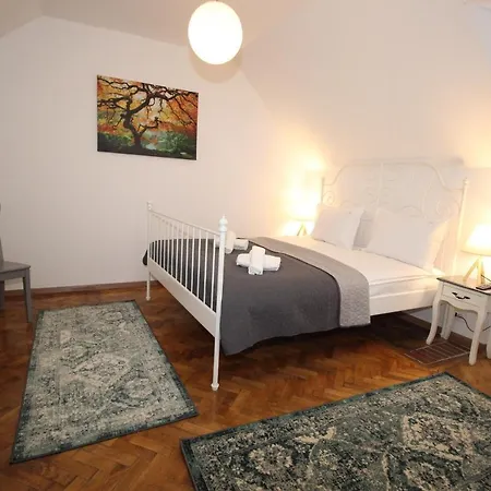 92 Διαμέρισμα Μπρασόβ