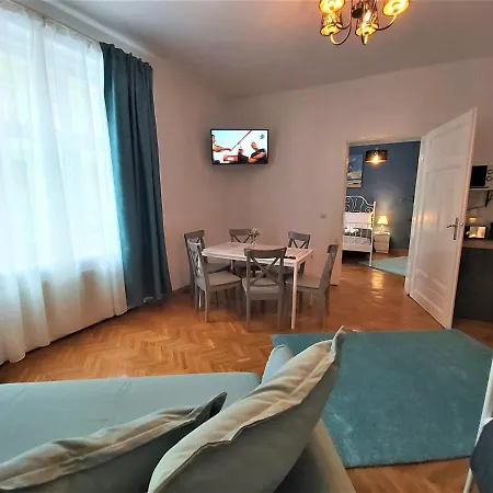 92 Apartamento Braşov