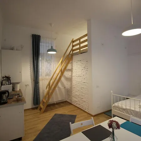 Διαμέρισμα 92 *